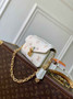 Louis Vuitton Pochette Métis East West M27575