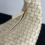 Bottega Veneta Maxi Veneta Bag 856739 in Beige