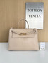 Bottega Veneta Medium Ciao Ciao 817231 in Beige Calfskin