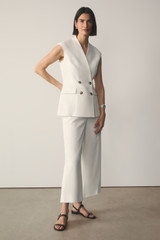 Clever Crepe Nera Sleeveless Jacket Ivory