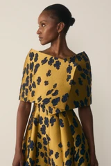 Bari Jacquard Wrap Gold And Navy