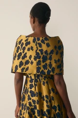Bari Jacquard Wrap Gold And Navy