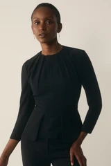 Clever Crepe Elaria Top Black
