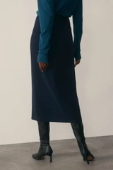 Clever Crepe Oliena Skirt Navy