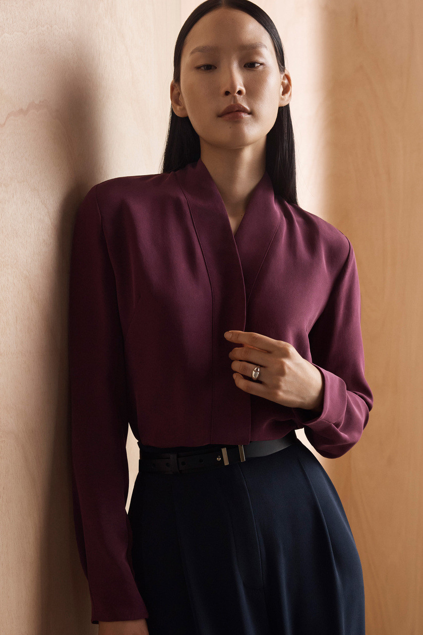 美品✨️ルフィル 2024年 NYLON STRETCH BROAD BLOUSE Bowery Blouse Plum Stretch Silk - Welcome to the Fold LTD