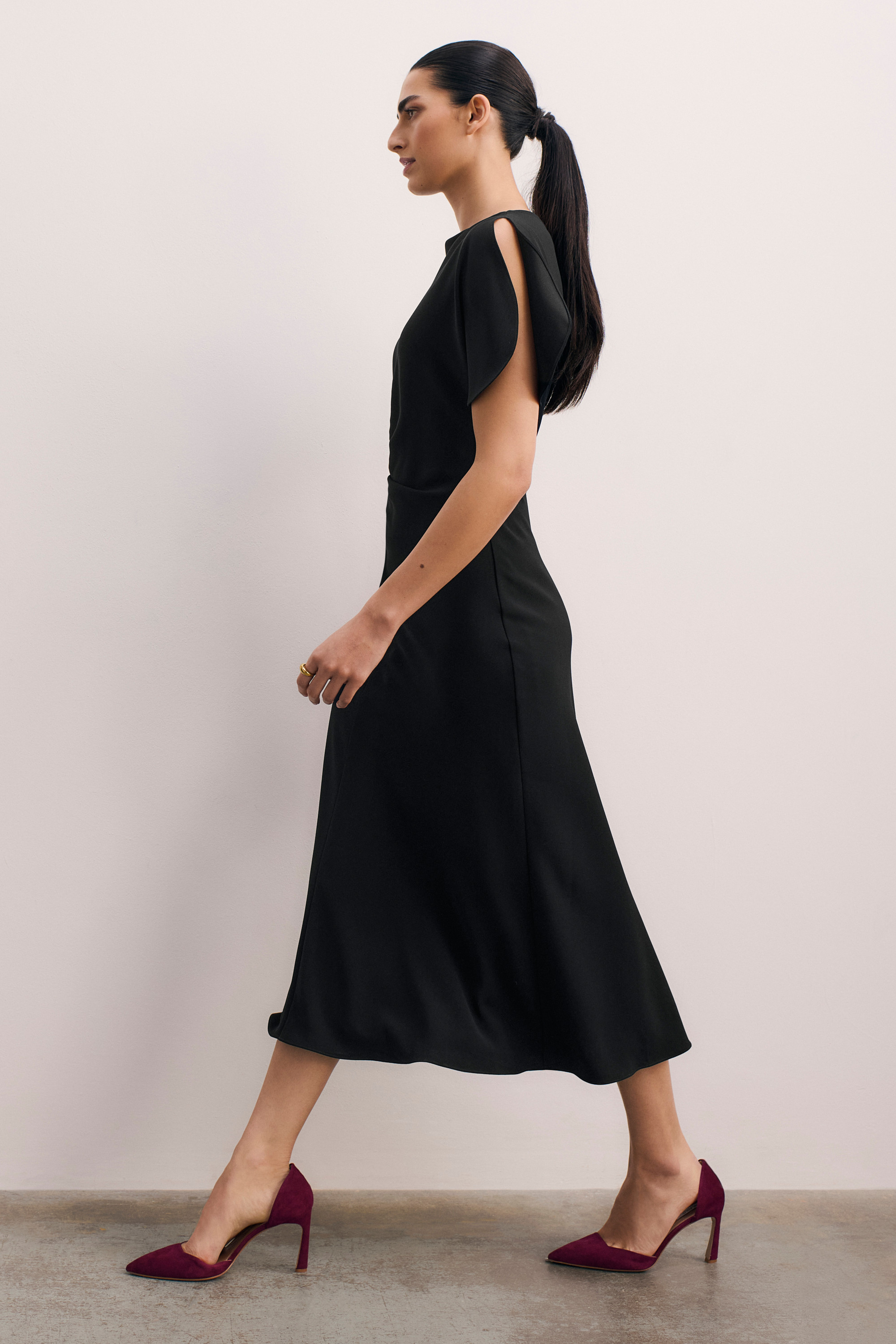 Clever Crepe Salerno Dress Black - The Fold London