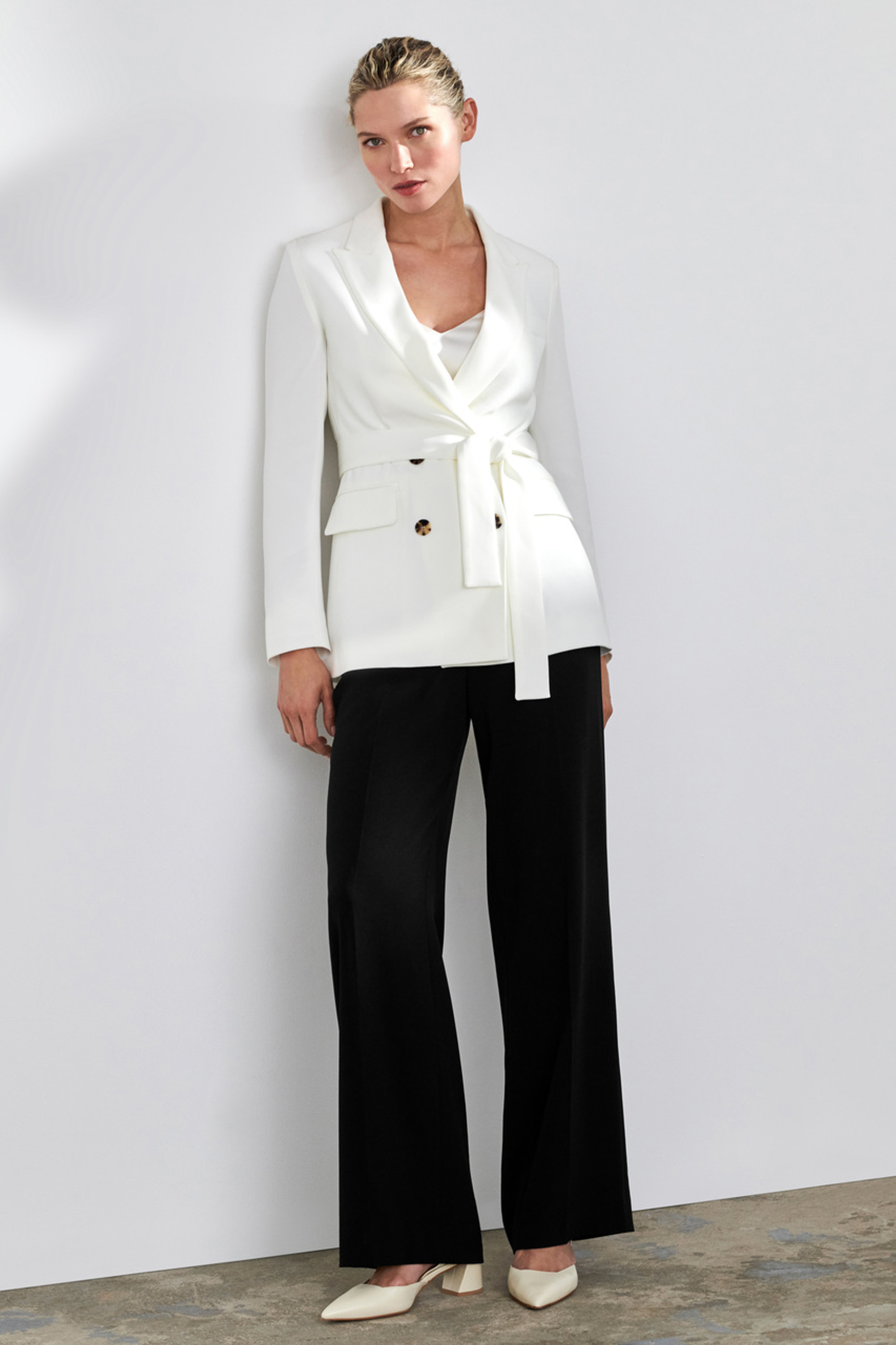 Clever Crepe Almeida Jacket Ivory - Welcome to the Fold LTD