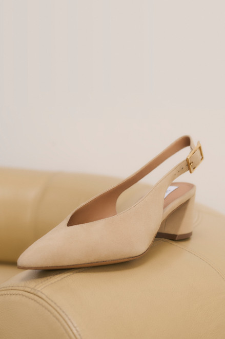 Via Roma Suede Heels 45 Sand