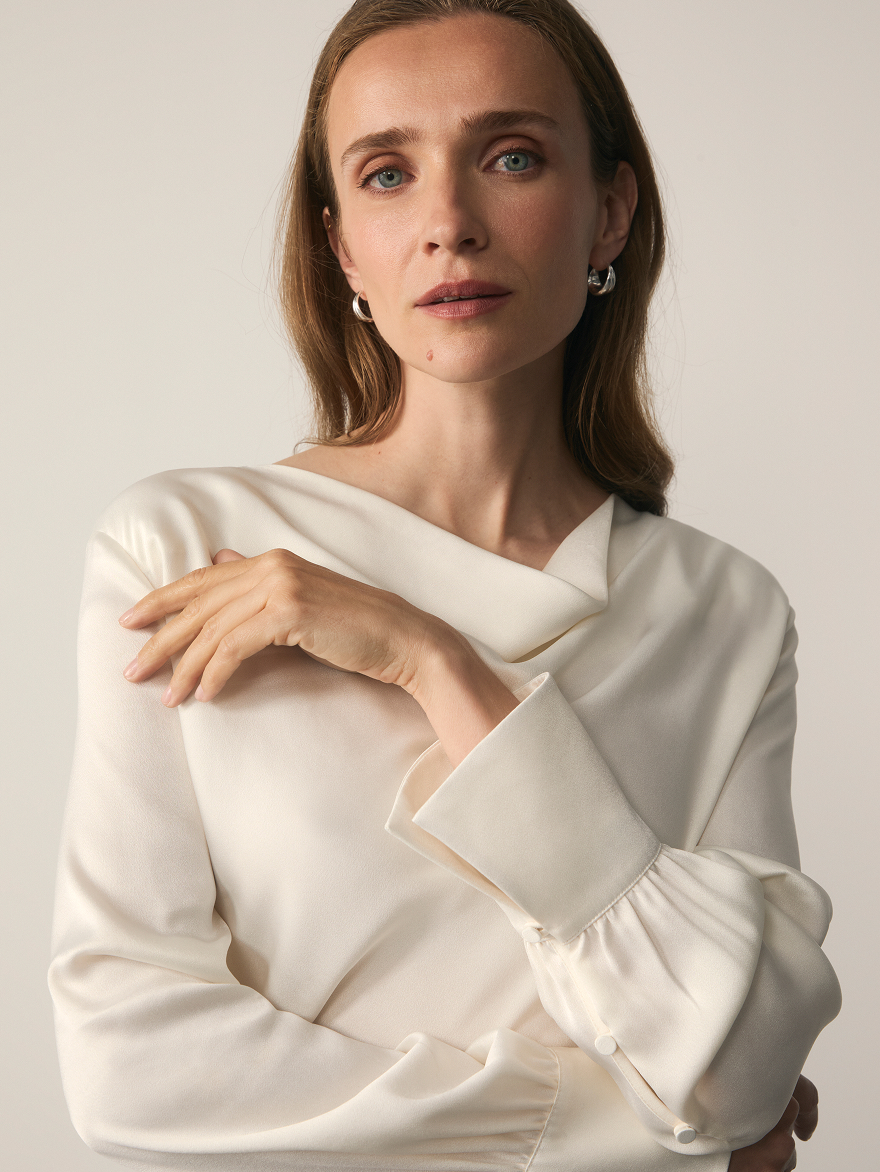 Ivory Loano top