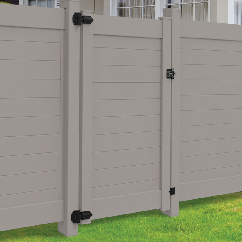 Catalyst Madison Standard Privacy Gate with Horizontal Boards in Gray - Lifestyle