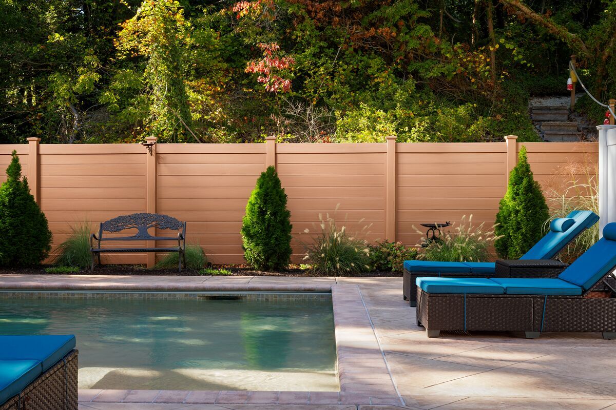 Catalyst Madison Horizontal Privacy Fence in Sierra Blend Around Pool