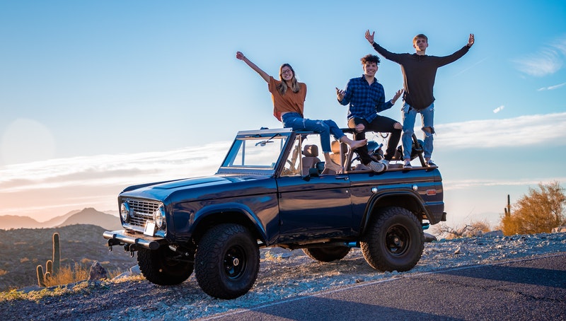 Ford Bronco with a straight pipe