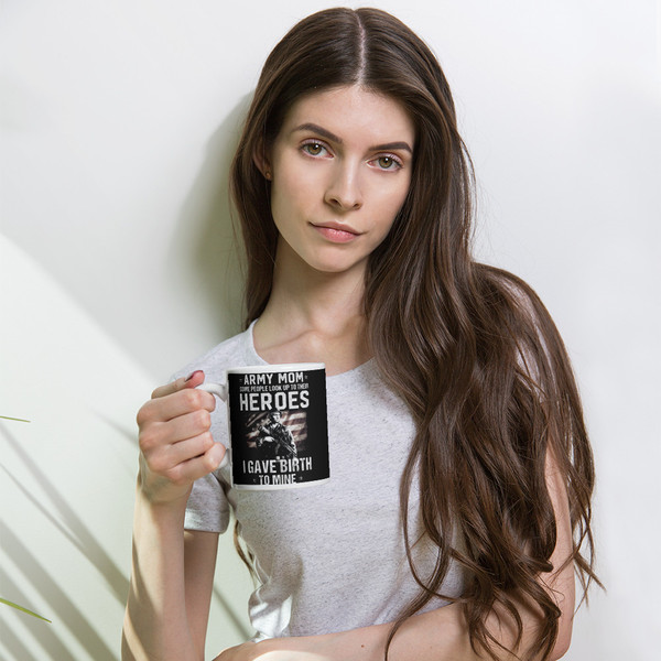 Army Mom White glossy mug