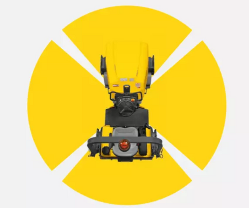 Large line-of-sight, compact construction

 The compact design provides an excellent view of the drums. This makes maneuvering and approaching walls and obstacles easier. This means less damage and a high quality result.
 The operator has excellent 360° visibility. Fewer mirrors and no rear-view camera are required. In addition, the risk of accident is reduced.