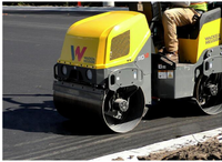 Dual drum hydrostatic drive system
 This allows for greater productivity and surface finishing as both drums rotate at the same speed, avoiding asphalt shoving.