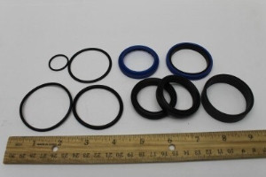 Genie Lift Part # T108067GT - SEAL KIT, CYL T108054GT, EA