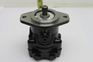 Genie Lift Part # 33432GT - MOTOR,HYD,25CC FIXED***, EA