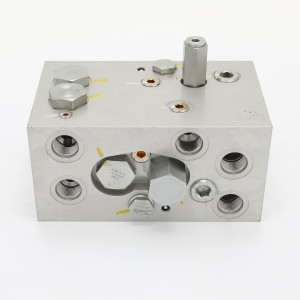 Genie Lift Part # 40033GT - MANIFOLD,TRCN W/BYPASS,4WD***, EA