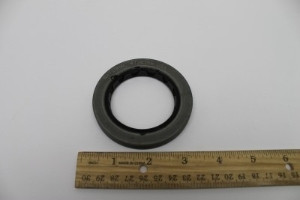 Genie Lift Part # 7-126-114GT - SEAL,OIL, EA
