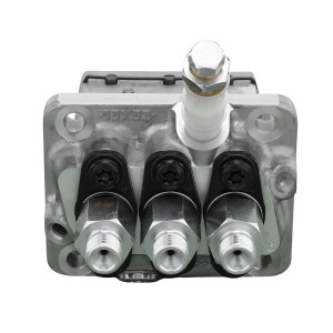 Genie Lift Part # 839149GT - KUBOTA INJECTOR PUMP, D1105, EA