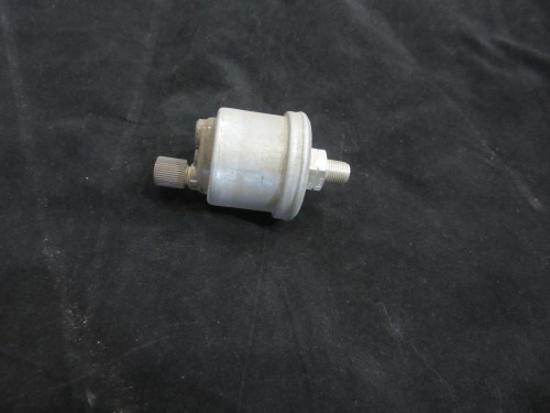JLG Part # 2420131 | GAUGE, SENDER, OIL PRESSURE, EA