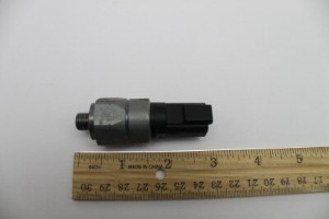 Genie Lift Part # 1263361GT - SWITCH, PRESSURE NC 200PSI, EA