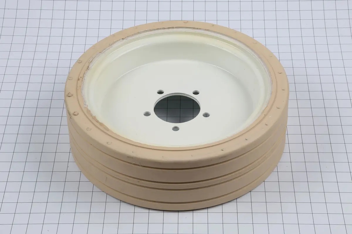 JLG Part # 132285 | SJ-WHEEL/TIRE ASSY, EA