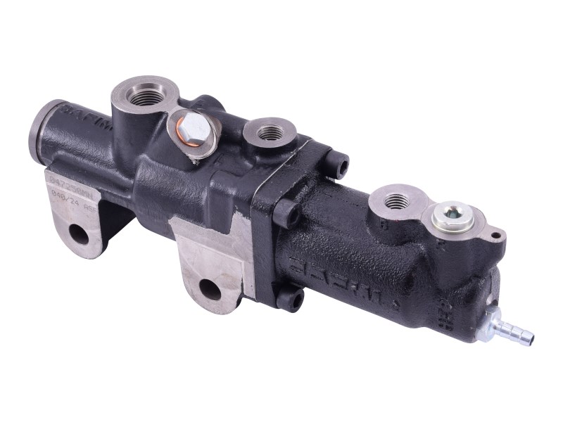 JLG Part # 70031216 | CYLINDER, MASTER, EA