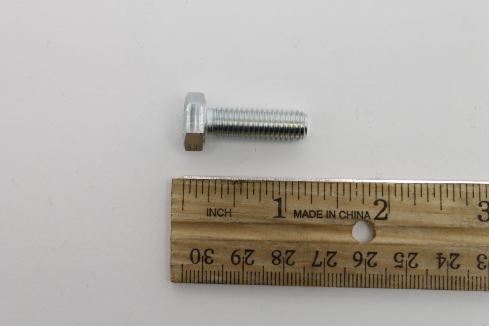 Genie Lift Part # 01.0001.0256GT - SCREW,HHC,M8-1.25X25,DIN933,8.8,ZAG, EA