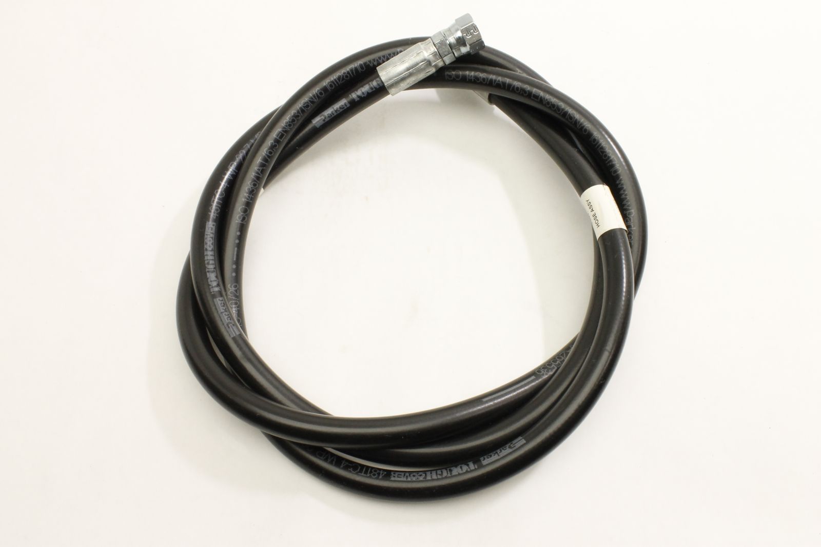 Genie Lift Part # 104295GT - HOSE ASSY,2SP(LF.MTR)-2SP(TEE), EA Genie Lift Part # 104295GT - HOSE ASSY,2SP(LF.MTR)-2SP(TEE), EA