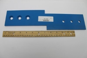 Genie Lift Part # 107501GT - PLATE,WEARPAD MOUNT,LH, EA