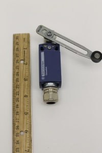 Genie Lift Part # 110771-214G3GT - SWITCH,LIMIT,W/RLLR ARM,NC/NC*, EA