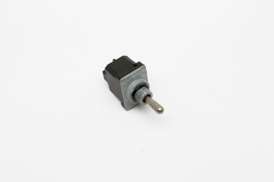 Genie Lift Part # 128582-SGT - SWITCH TOGGLE DPDT 3P MOM SHDR, EA Genie Lift Part # 128582-SGT - SWITCH TOGGLE DPDT 3P MOM SHDR, EA