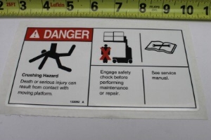 Genie Lift Part # 133092GT - DECAL,CRUSH HAZARD,USE SAFETY, EA