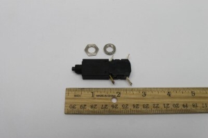 Genie Lift Part # 38021GT - CIRCUIT BREAKER, 8 AMP **, EA
