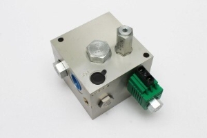 Genie Lift Part # 48536GT - MANIFOLD,AXLE EXTEND DUMP, EA