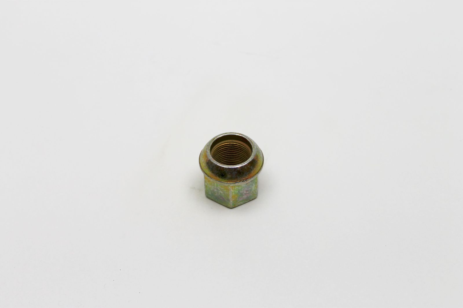 Genie Lift Part # 7-229-592GT - WHEEL NUT, EA
