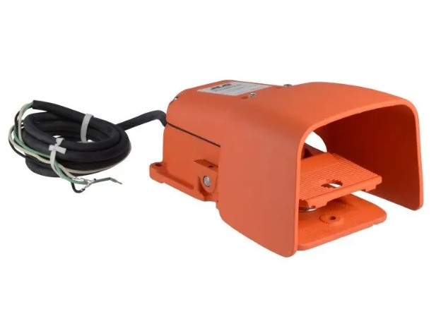 JLG Part # 0272970 - PEDAL, FOOT SWITCH ASSEMBLY, EA