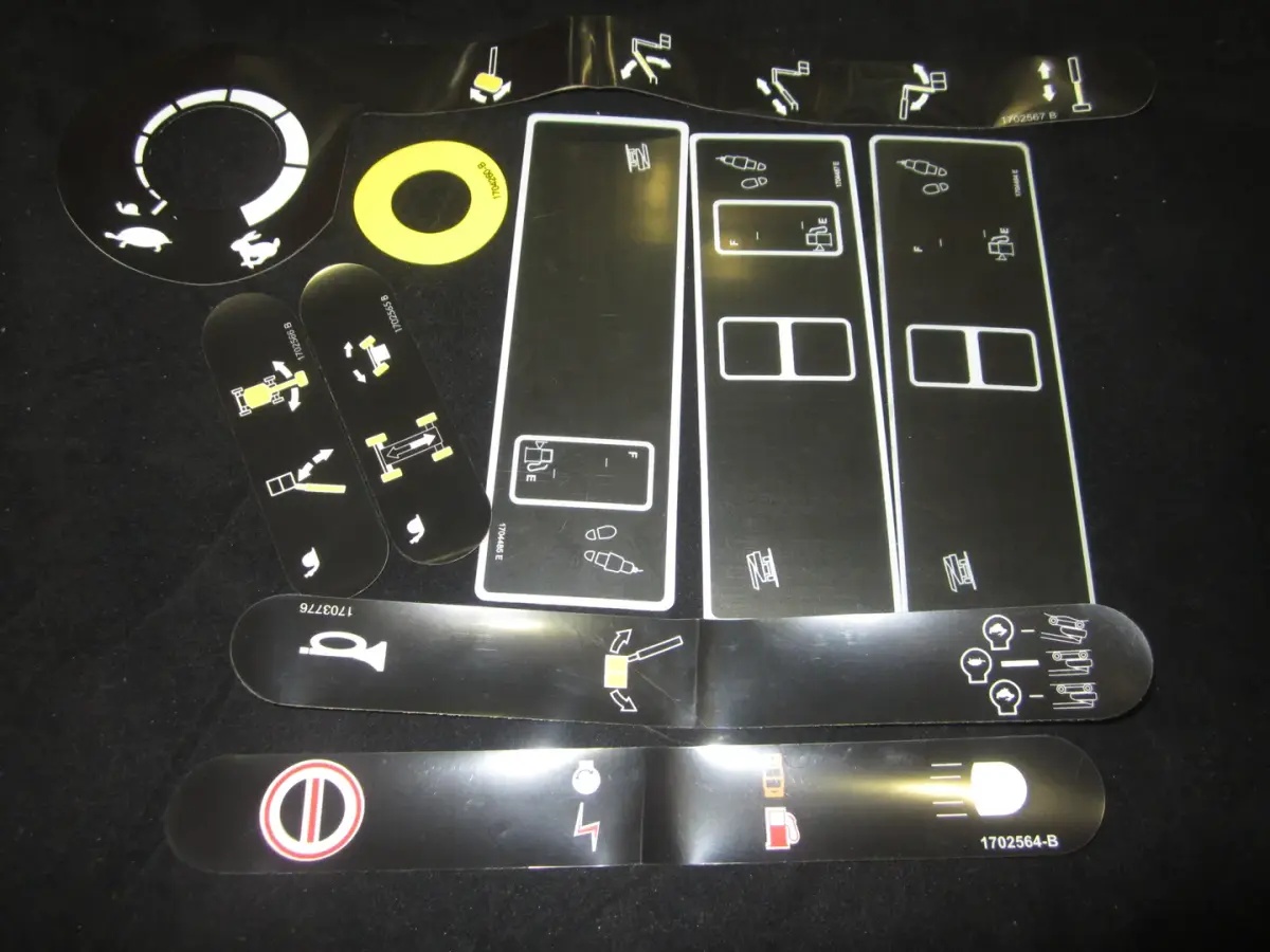 JLG Part # 1001109194 | KIT, PLATFORM CONSOLE DECAL, EA