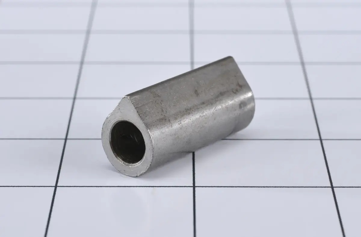 JLG Part # 2600268 | HINGE,WELD ON LUG (FOR 2600267, EA