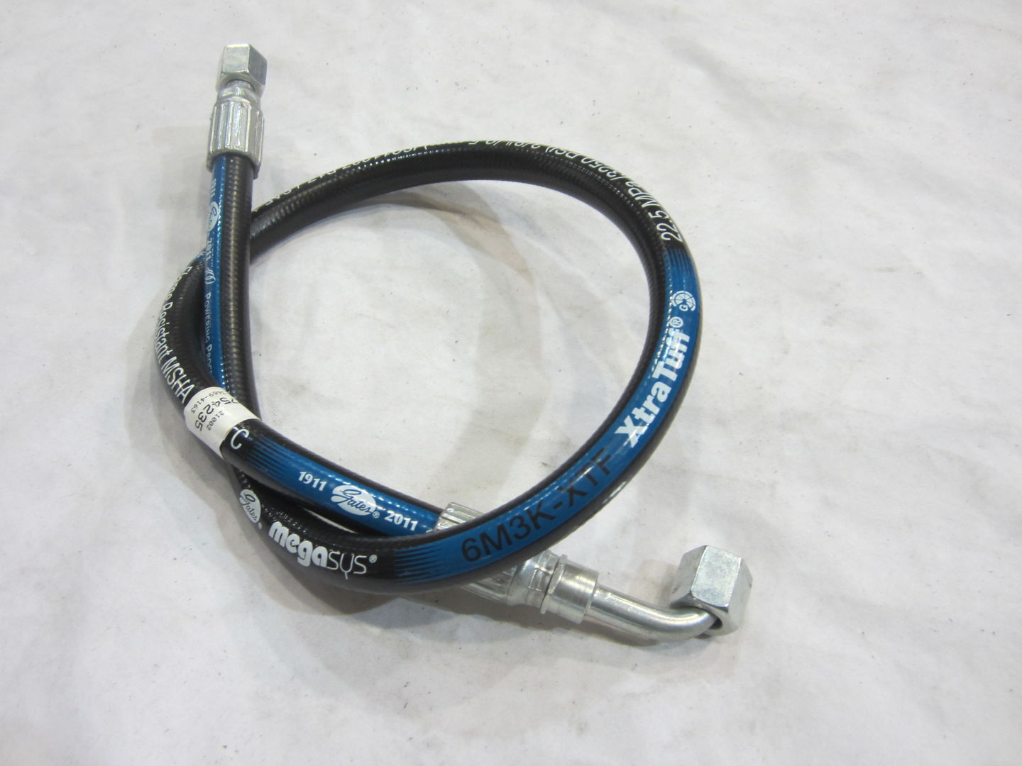 JLG Part # 2754235 - HOSE ASSY,3/8X36 STR-90S 37dFL, EA JLG Part # 2754235 - HOSE ASSY,3/8X36 STR-90S 37dFL, EA