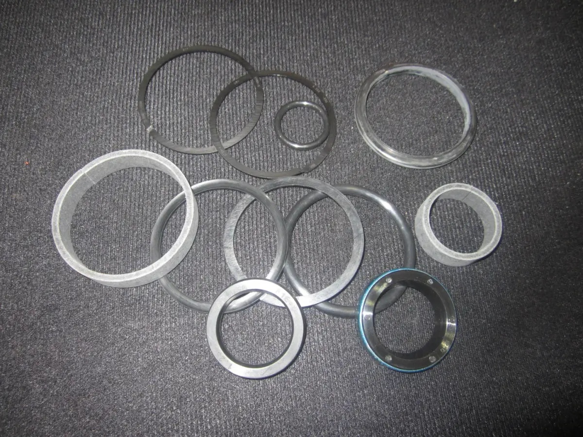 JLG Part # 2900381 | KIT, SEAL, EA