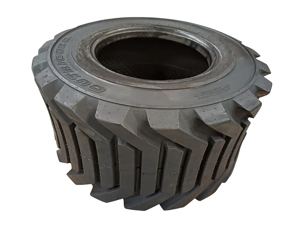 JLG Part # 4520217 - TIRE, 33/1550 X 16.5 OTR, EA - subs to 7021524