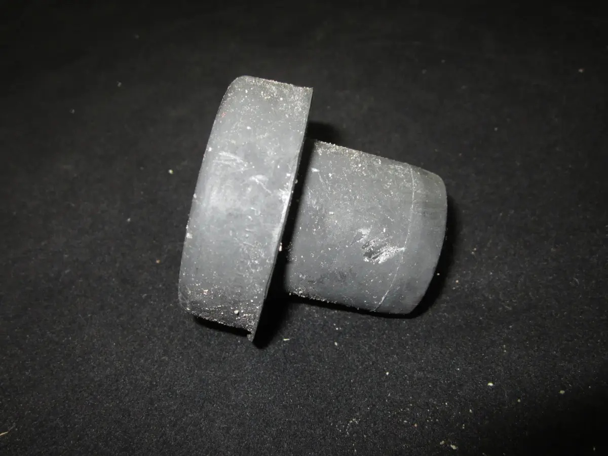 JLG Part # 10732961 | MOUNT, RUBBER -, EA