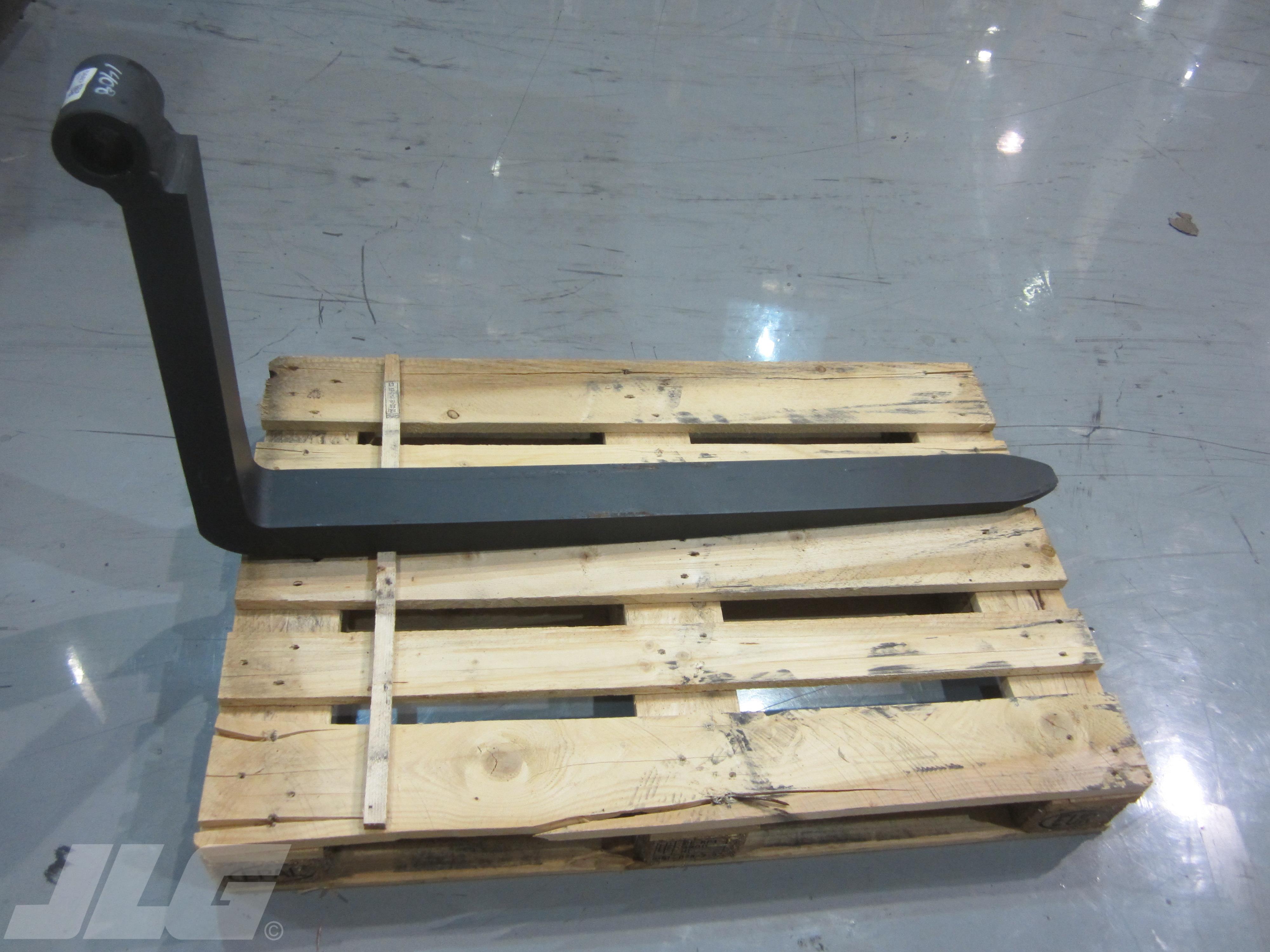 JLG Part # 7301408 - FORK PALLET 5000# CAPACITY, EA JLG Part # 7301408 - FORK PALLET 5000# CAPACITY, EA