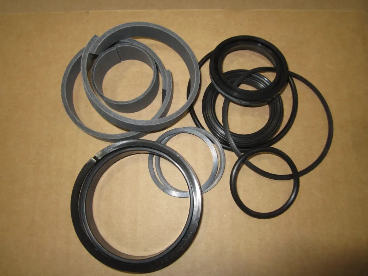JLG Part # 2901901 | KIT,SEAL 3 X 1.5 CAPPED "T", EA