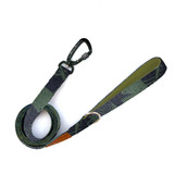 The Salsa Verde 5ft dog leash featuring neoprene padded handle, swivel carabiner and stainless steel doggy bag attachment is a reliable dog leash for everyday dog walks. The Salsa Verde 5ft dog leash featuring neoprene padded handle, swivel carabiner and stainless steel doggy bag attachment is a reliable dog leash for everyday dog walks.