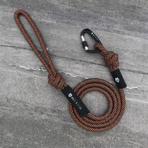 Wolf & I Co. Tinderbox 6ft knotted climbing rope dog leash is made of ultra-strong nylon climbing rope. Nylon is lightweight, weatherproof, and will not mildew or fray (unlike cotton rope leashes). The simple knotted design means there is no stitching or joins that can be broken, rusted or chewed!
