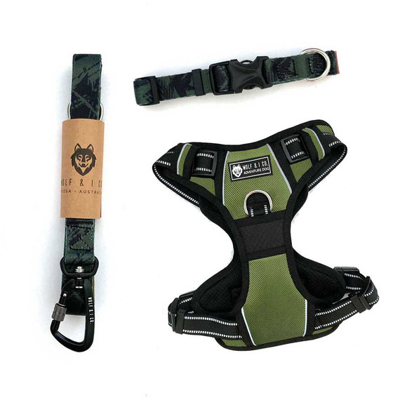 Wolf & I Co. puppy packs contain all of the essentials you need for your new puppy. Featuring a Small Reflective No-Pull Harness, 5ft Carabiner Dog Leash and SM Collar (colour of your choice). 