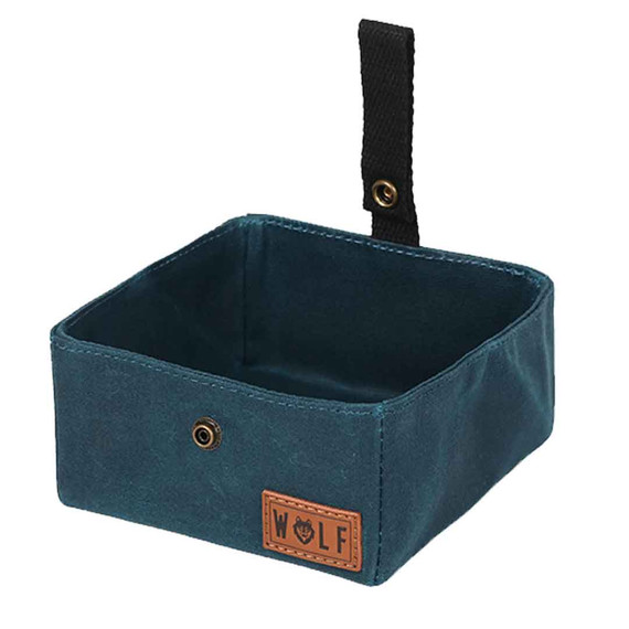 Wolf & I Co.’s Canvas Dog Travel Bowl is the most practical dog bowl you’ll ever own. The lightweight, waterproof and durable waxed canvas design makes this the perfect go anywhere dog food bowl. 
